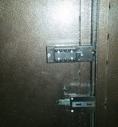Монтаж кодового замка Меттэм ЗКП-2 в металлическую дверь 